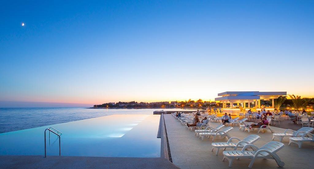 Apartments Tereza Novigrad Istria Eksteriør billede