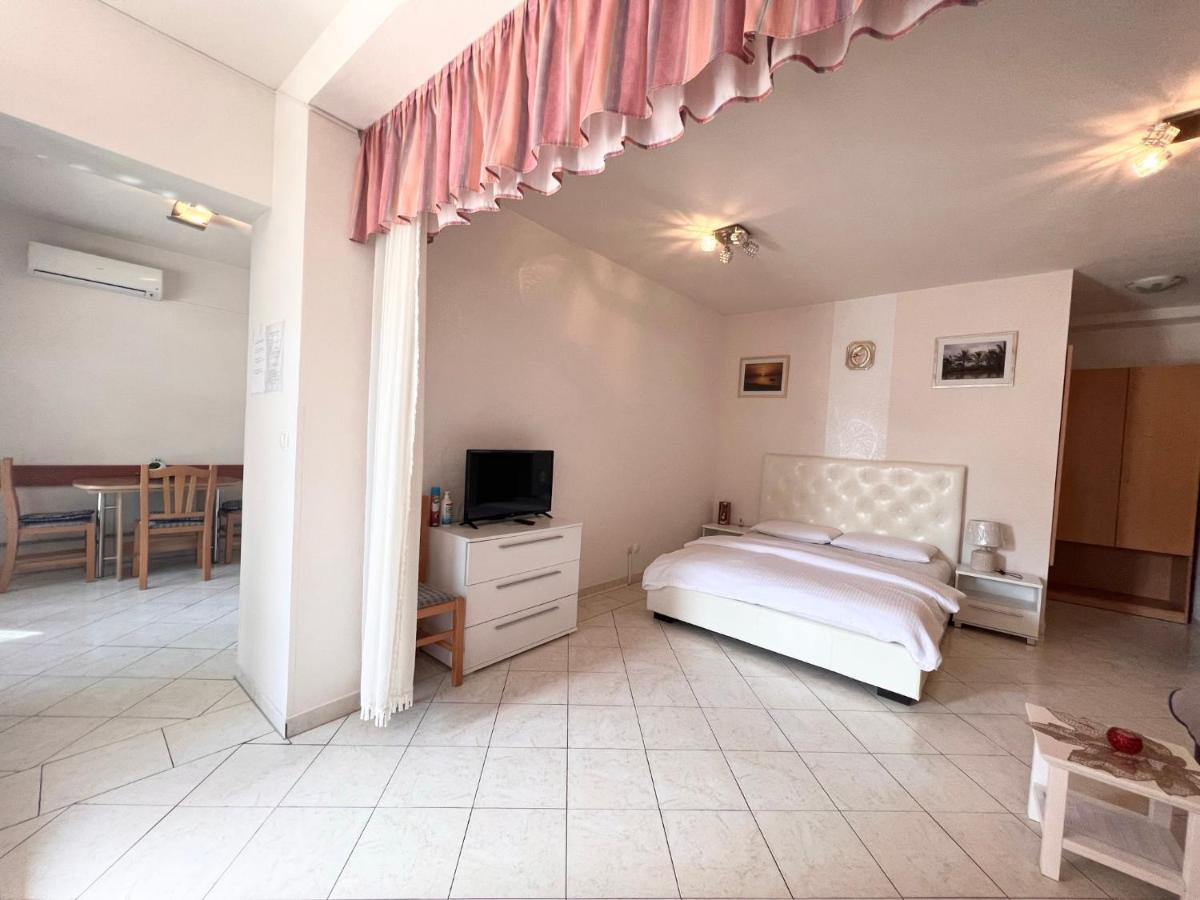 Apartments Tereza Novigrad Istria Eksteriør billede