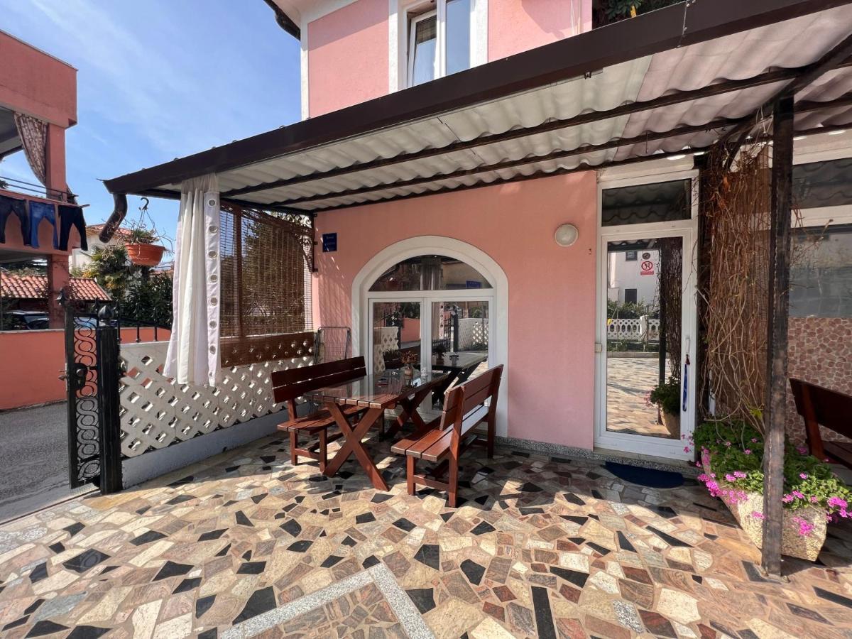 Apartments Tereza Novigrad Istria Eksteriør billede